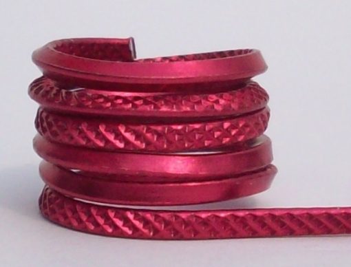 2,8 mm Triangle Embossed  ROT  2,5 Meter